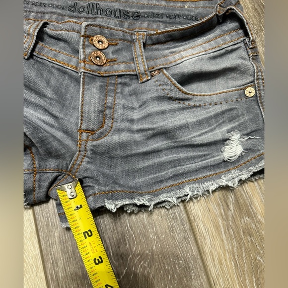 🛍️ Dollhouse gray jean shorts excellent condition. - Picture 8 of 8
